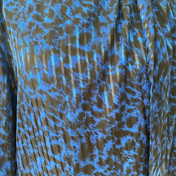 Vintage Wrap Blouse - Picture 5 of 5